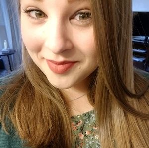 Meet your Posher, Sarah